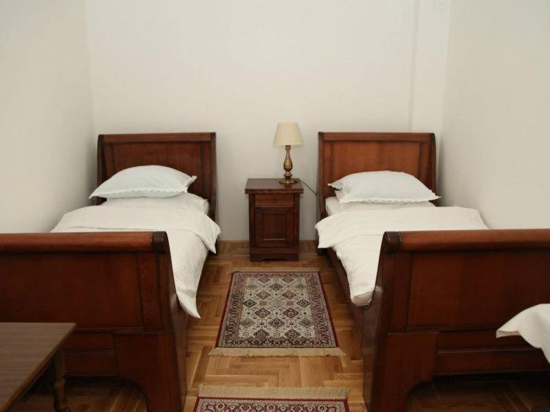 Apartment Mladenovic *